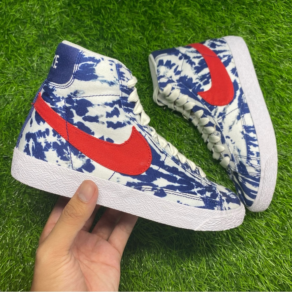 NEW Nike Blazer Mid “Tie Dye” Size 5.5 Women’s